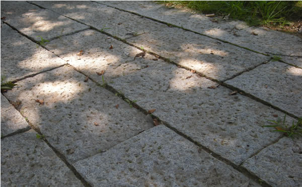 砂利や石を使った舗装のデザイン 写真 Diy初心者が庭 外構を自作